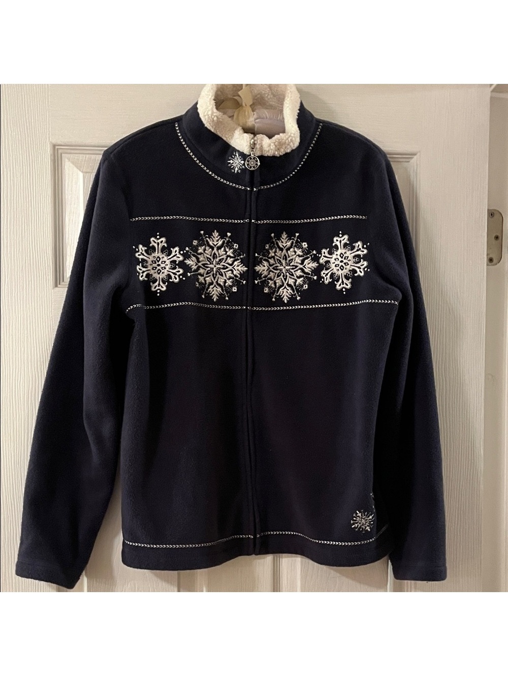 Full Zip Navy Snowflake Embroidered Fleece Sweatshirt Sz Medium Festive Soft